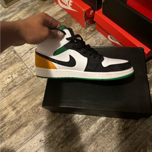 Jordan 1 mid Oakland - Picture 3 of 5